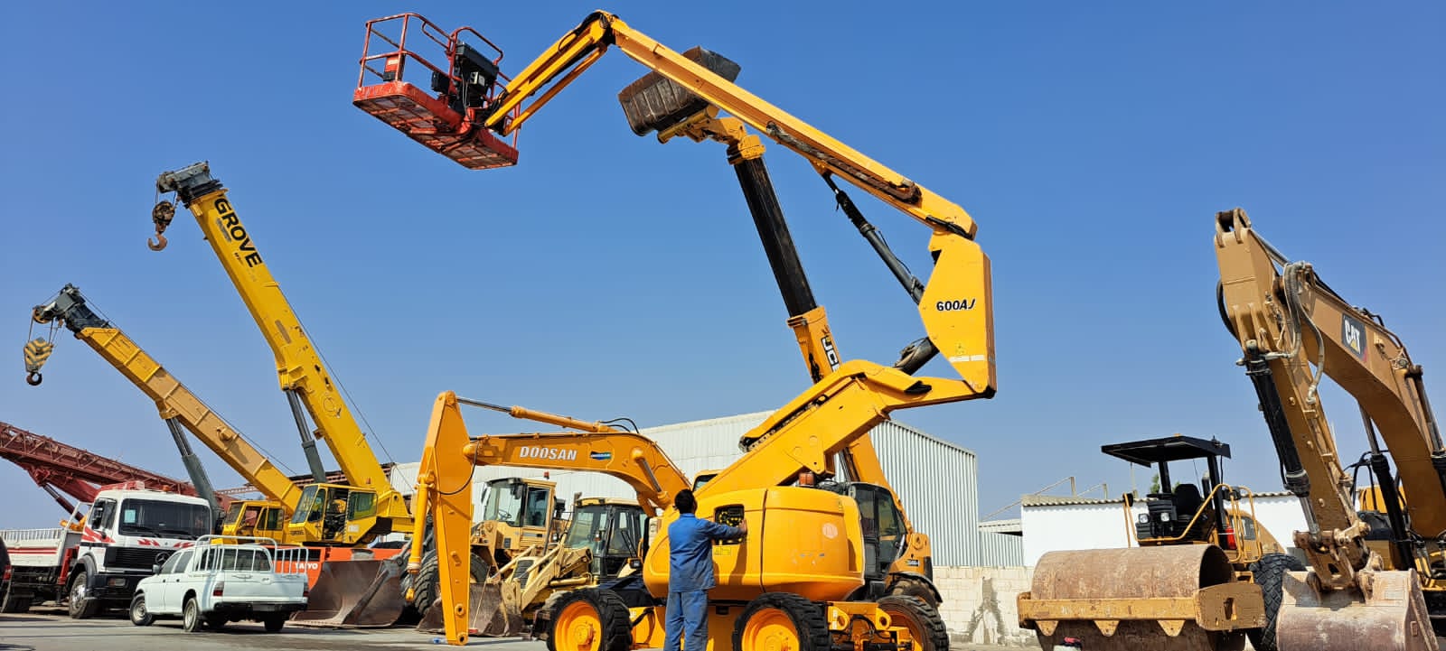 MAN LIFT JLG 600AJ 