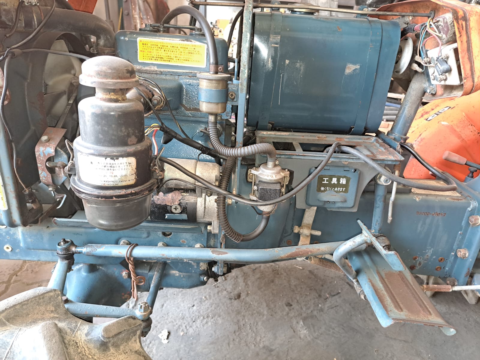 KUBOTA TRACTOR 