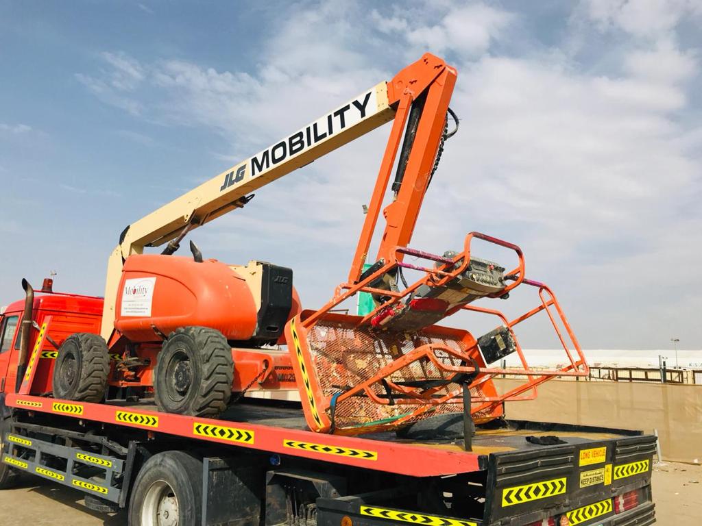 MAN LIFT JLG 600S 