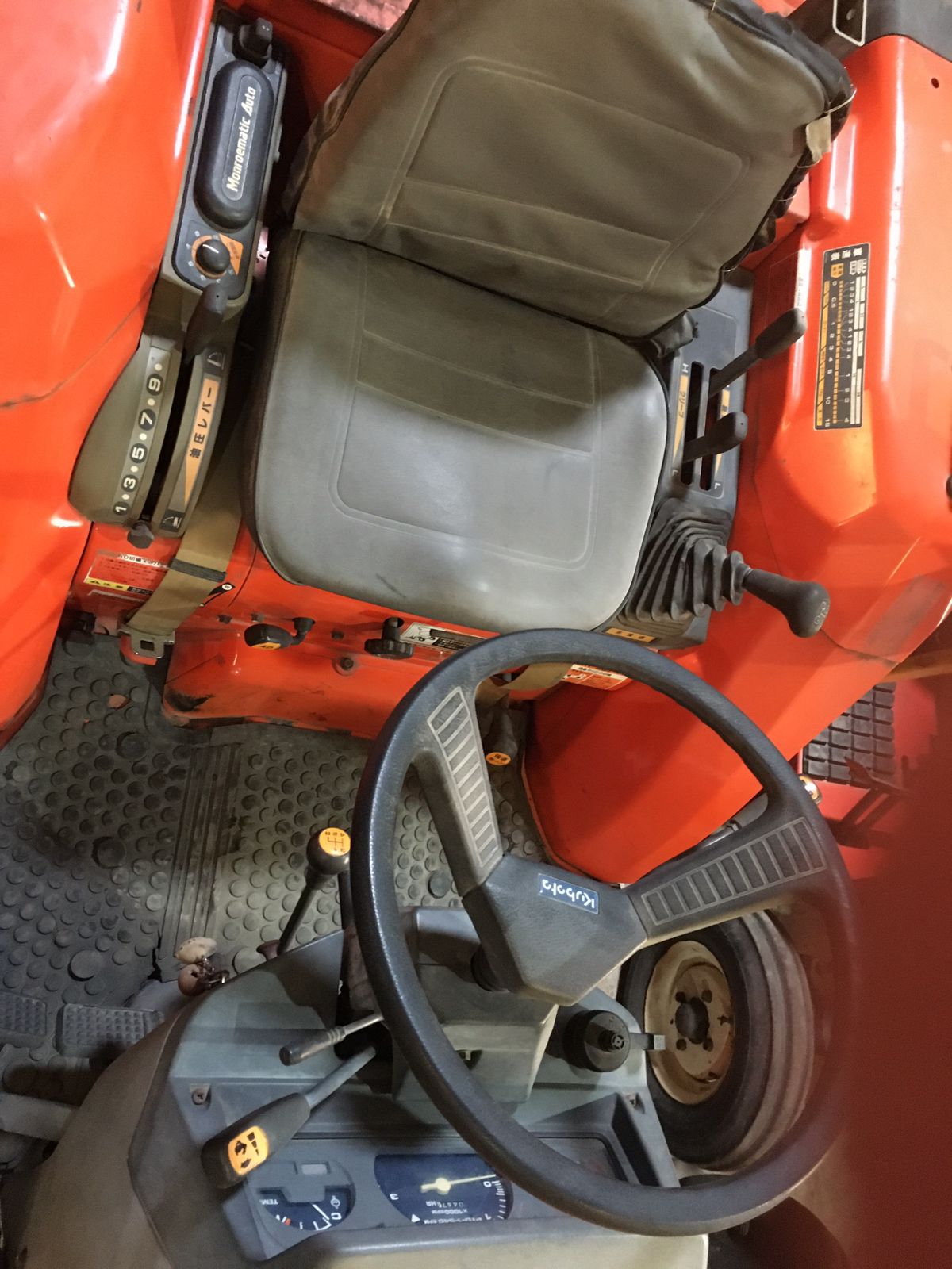 KUBOTA GL220 TRACTOR