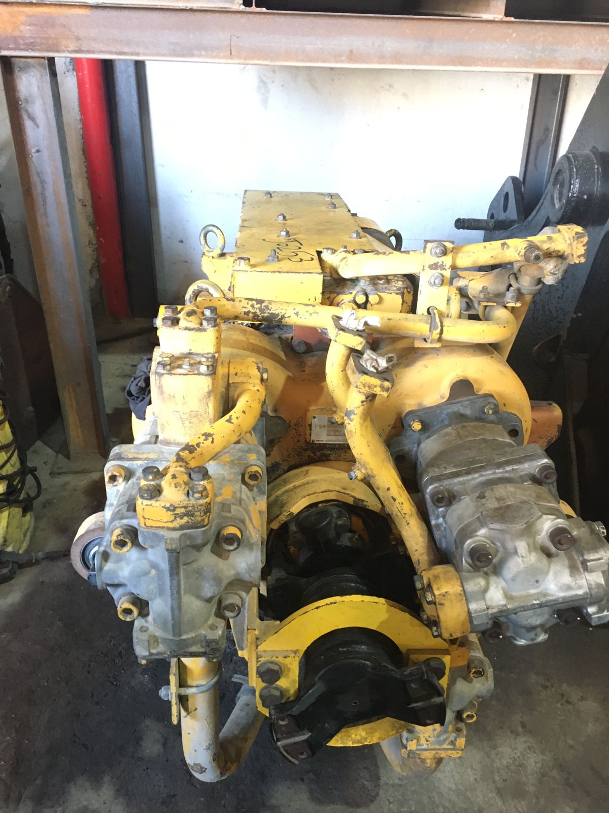 KOMATSU GEAR