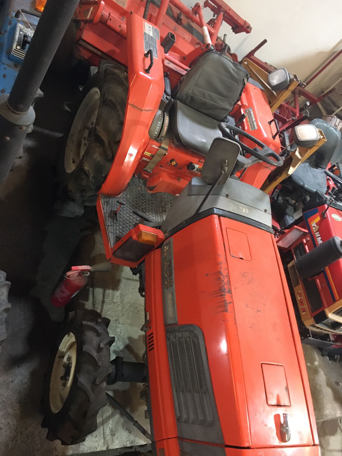 KUBOTA GL220 TRACTOR