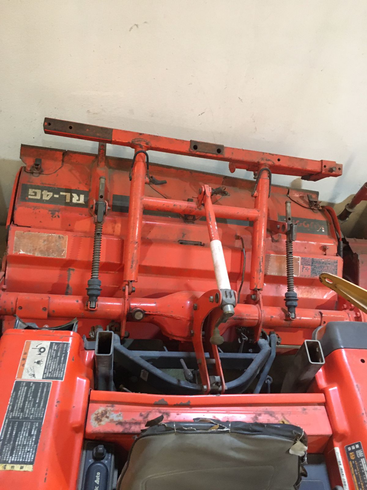 KUBOTA GL220 TRACTOR