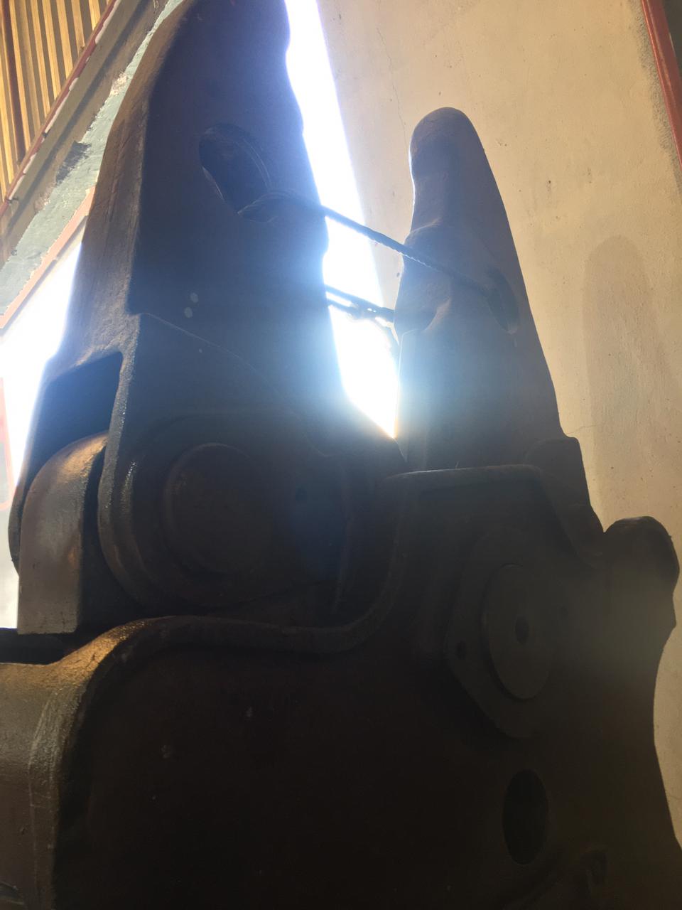 HITACHI CUTTER