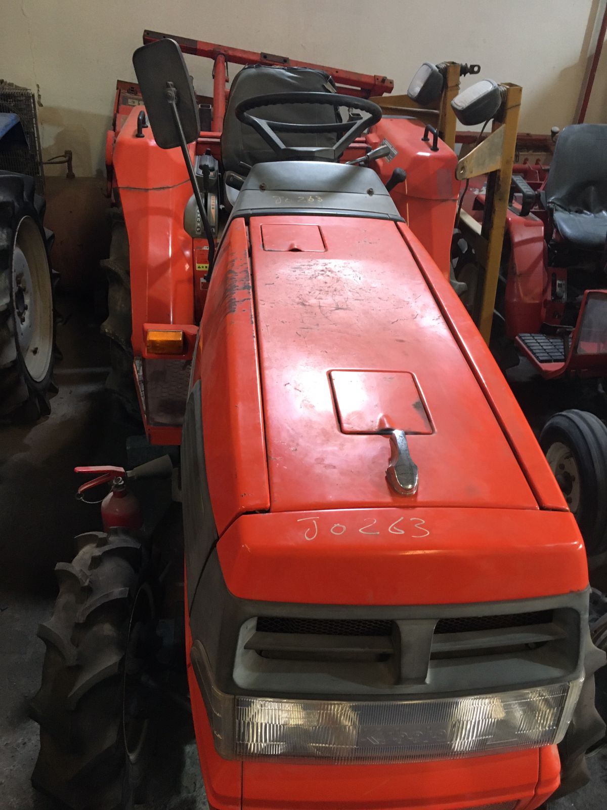 KUBOTA GL220 TRACTOR